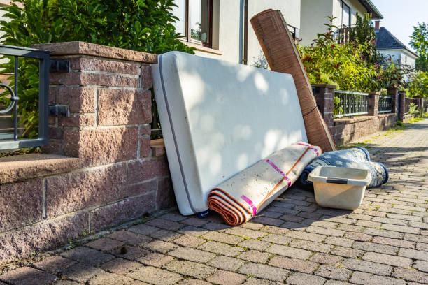 Best Garage Cleanout  in Cambridge, OH